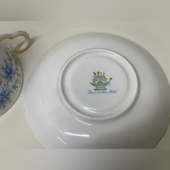 Vintage Royal Tuscan LOVE IN THE MIST Blue Footed Tea Cup & Saucer Set - Picture 9 of 16